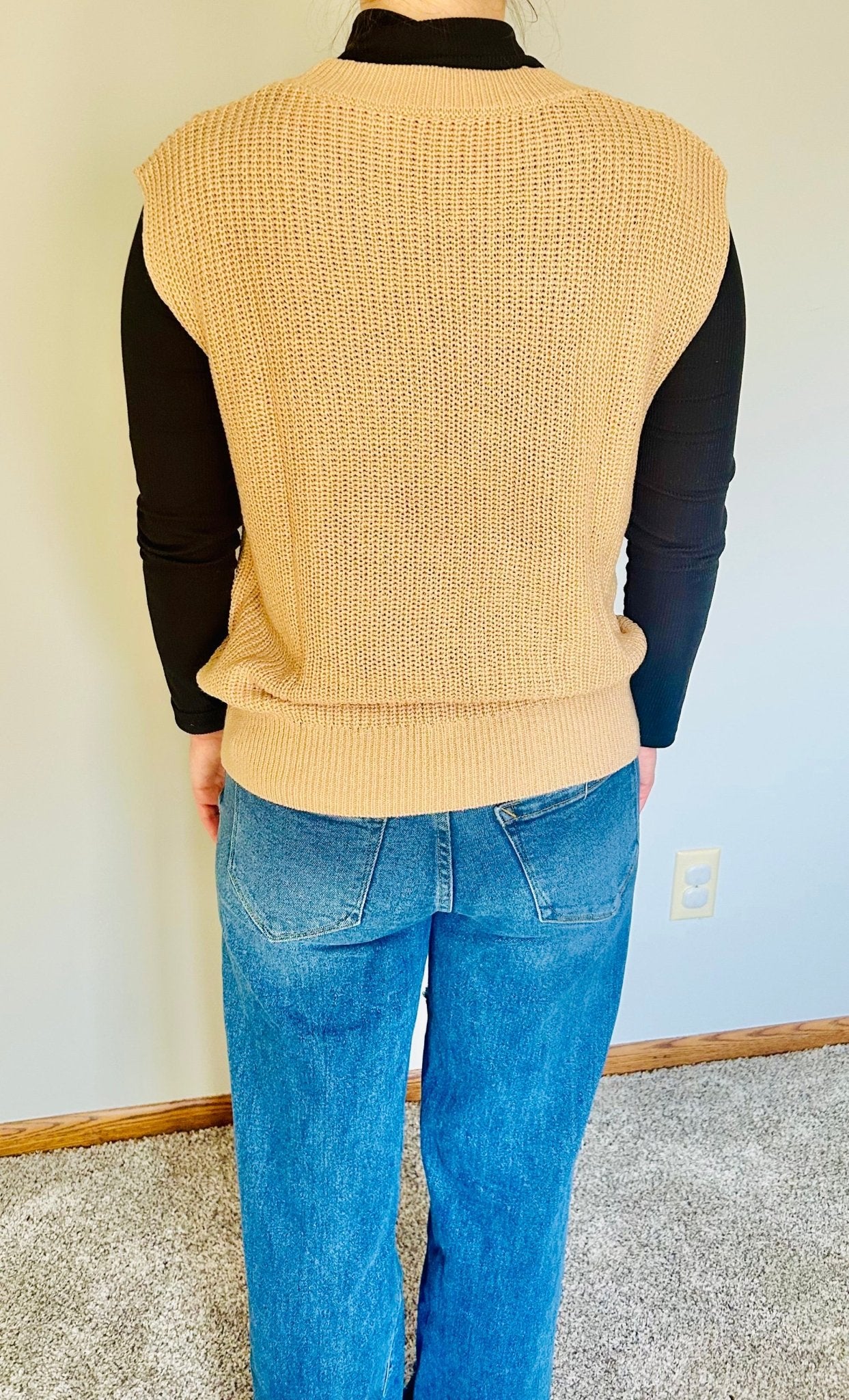 8-Second Style Sleeveless Sweater - My Store